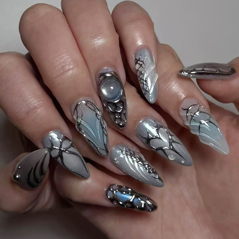 24 قطعة يمكن ارتداؤها اضغط على - مراجعة Nail Art Press On وسعره