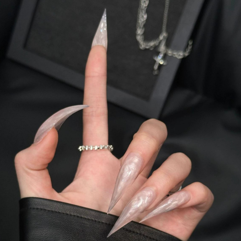 أظافر صناعية مصنوعة يدويًا على - مراجعة Nail Art Press On وسعره